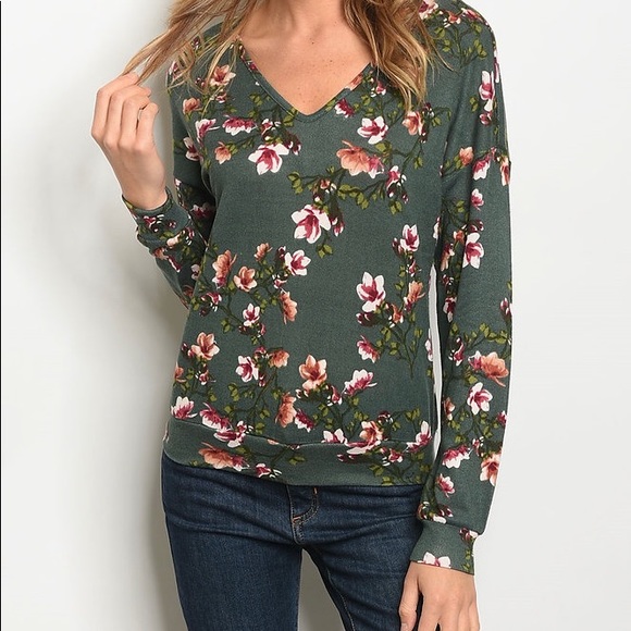 Available by Angela Fashion Tops - 🆑 ONE LEFT Green Floral Pullover Sweater Shirt V-Neck Blouse Super Soft Nature